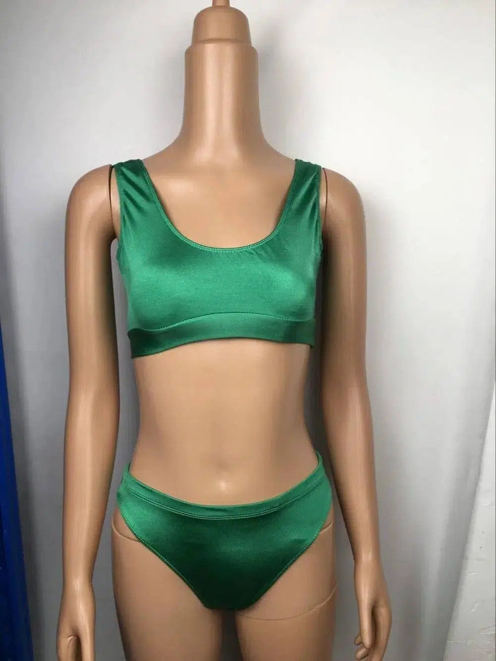 Irresistible Bikini: Trendy Summer Style to Shine at the-Green-7