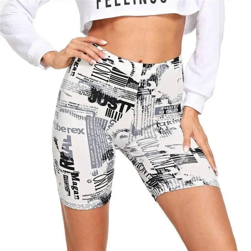 Black and white allover letter printing bicycle cut short-1